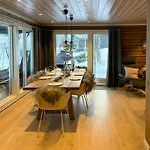 Ferienhaus Timber With Outdoor Near Stranda