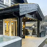 Ferienhaus Timber With Outdoor Near Stranda