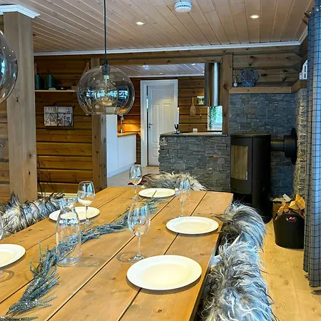 Tatil Evi Timber With Outdoor Near Stranda Brunstad