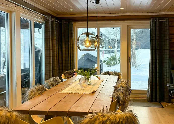 Timber With Outdoor Near Stranda 度假居 *