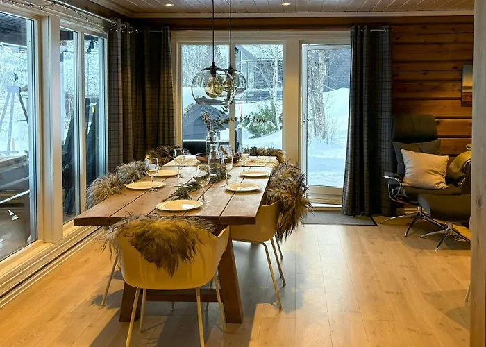 بيت للعطل Timber With Outdoor Near Stranda